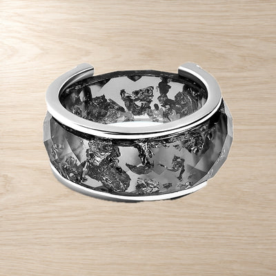Midnight Resin Ring — Steady Focus