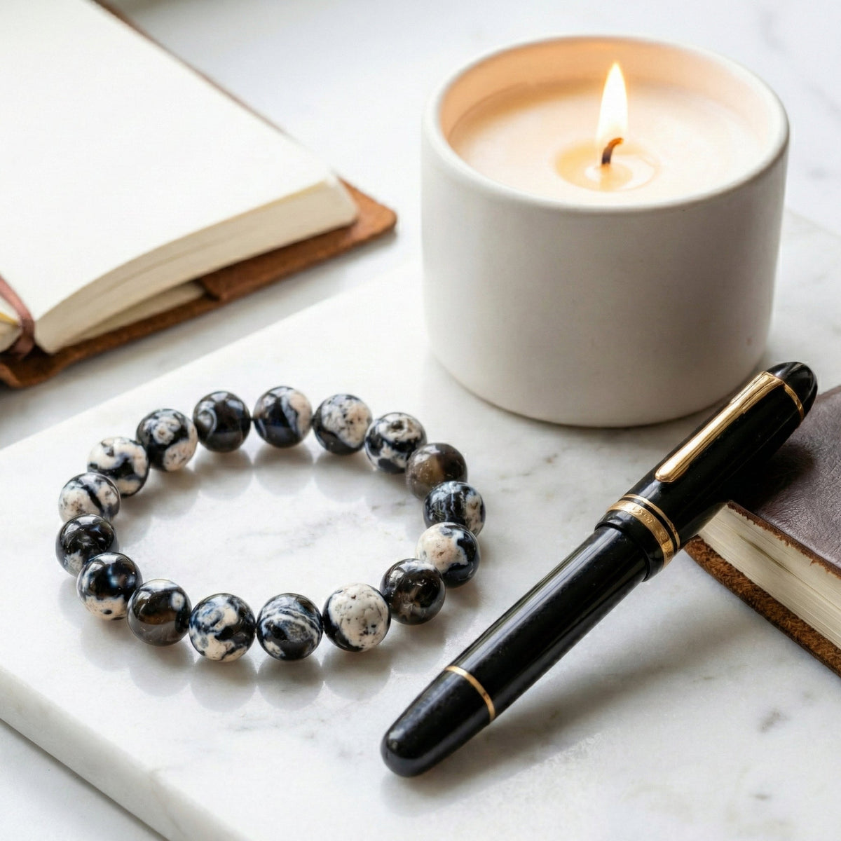 Natural Black and White Agate Beaded Bracelet - Handcrafted Stone Jewelry for Men and Women