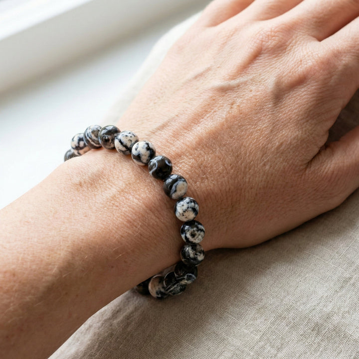 Natural Black and White Agate Beaded Bracelet - Handcrafted Stone Jewelry for Men and Women